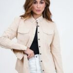 Camisa de couro nobuck feminina com botões forrados, marca Patricia Machado Brand.